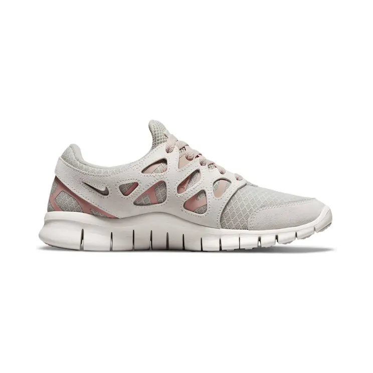 nike-free DM8915-001