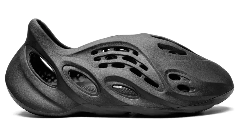 Yeezy Foam Runner Onyx (HP8739)