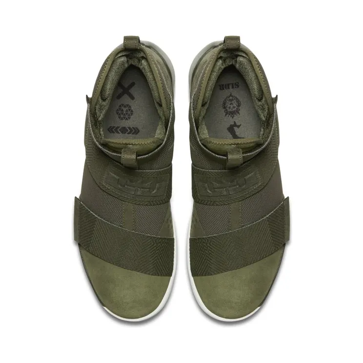 nike-lebron-soldier-10 911306-330