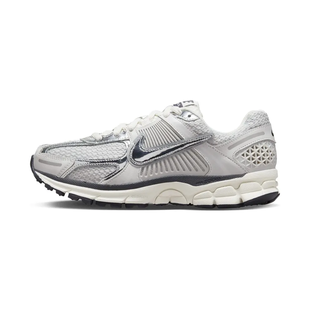 Nike Zoom Vomero 5 Photon Dust/Gridiron/Sail/Chrome (FD0884-025)