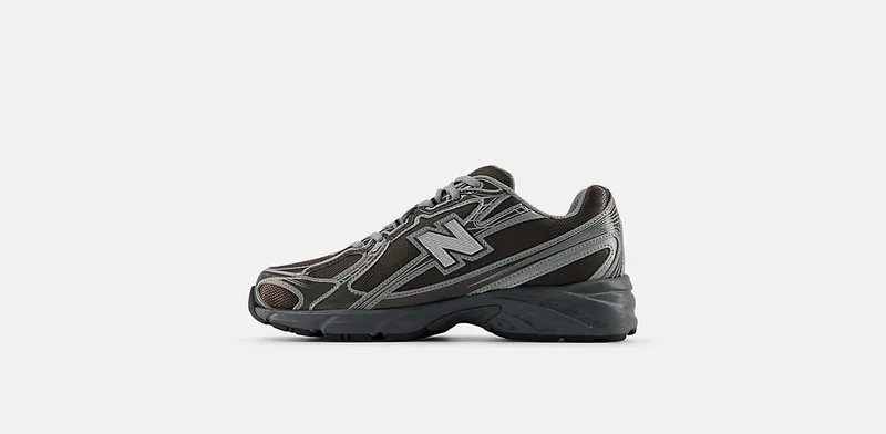 New Balance 740 Black Metallic (U7407YI)