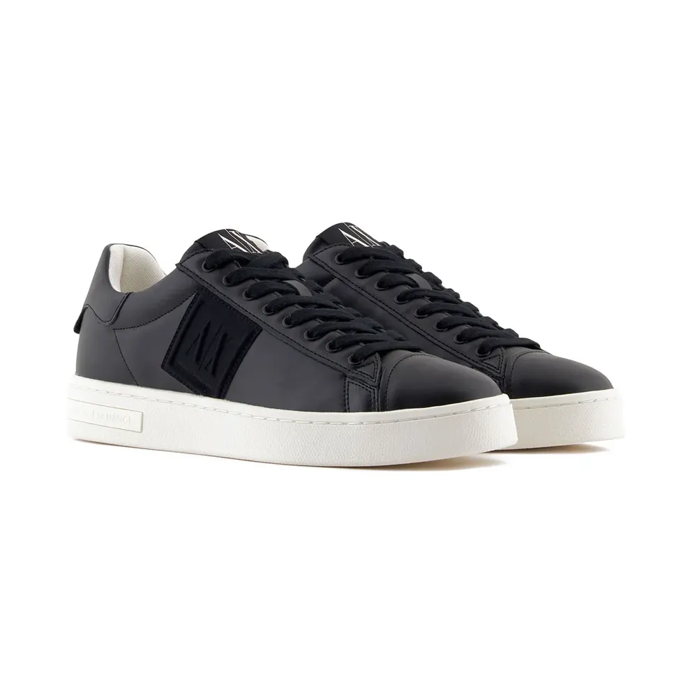 Armani Exchange mit Logo-Detail – Black (XM001990AF17451)