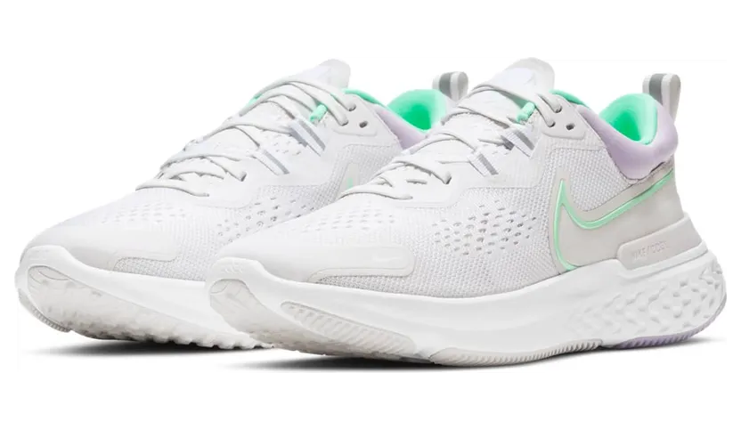 nike-react CW7136-002