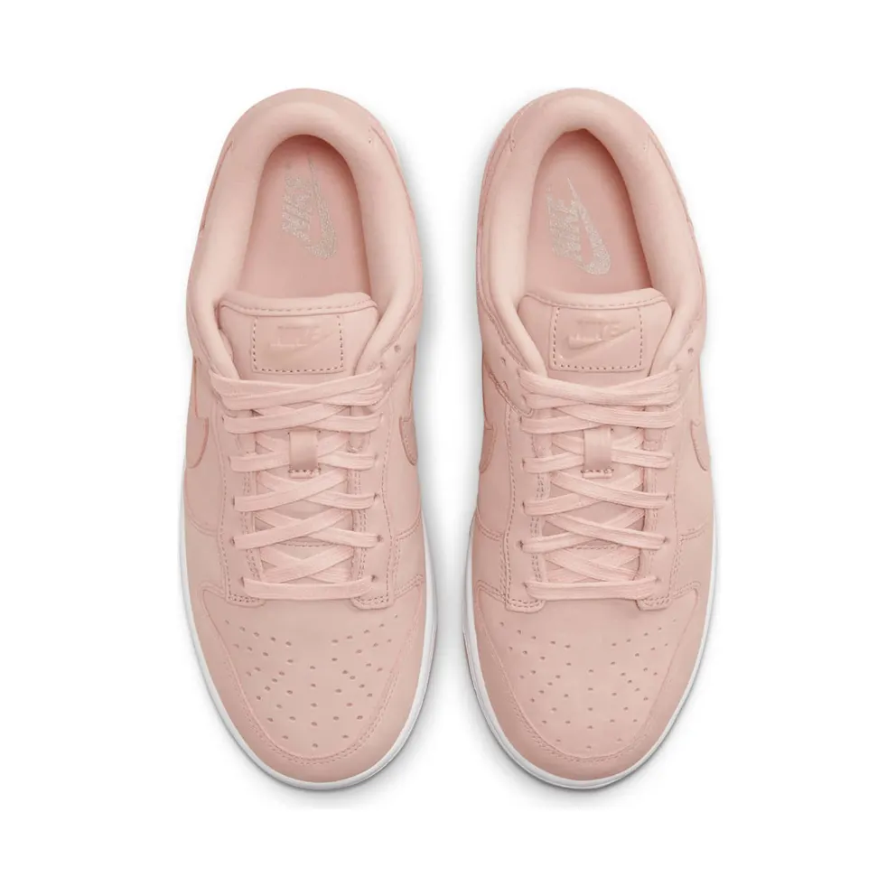 Nike DUNK LO PRM “Pink Oxford” (DV7415-600)