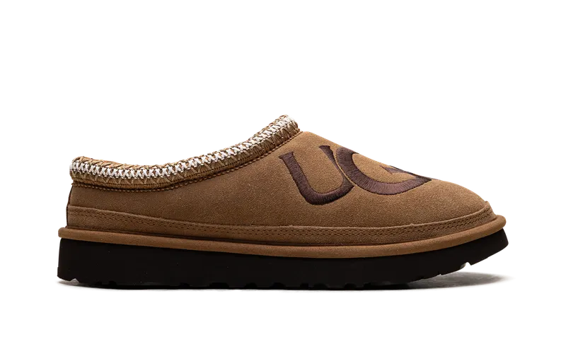 Ugg Tasman Logo Slide “Chestnut” (1112448-CESP)