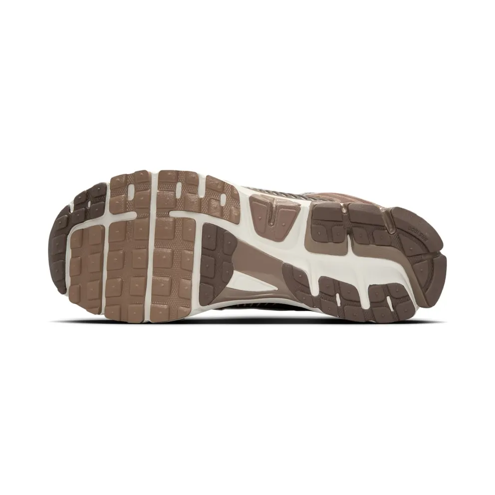 Nike Zoom Vomero 5 “Mink Brown” (HF1553-004)