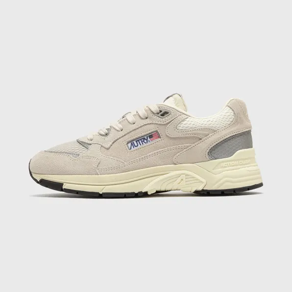 Autry Action Shoes HYPERWAY LOW WOM Beige