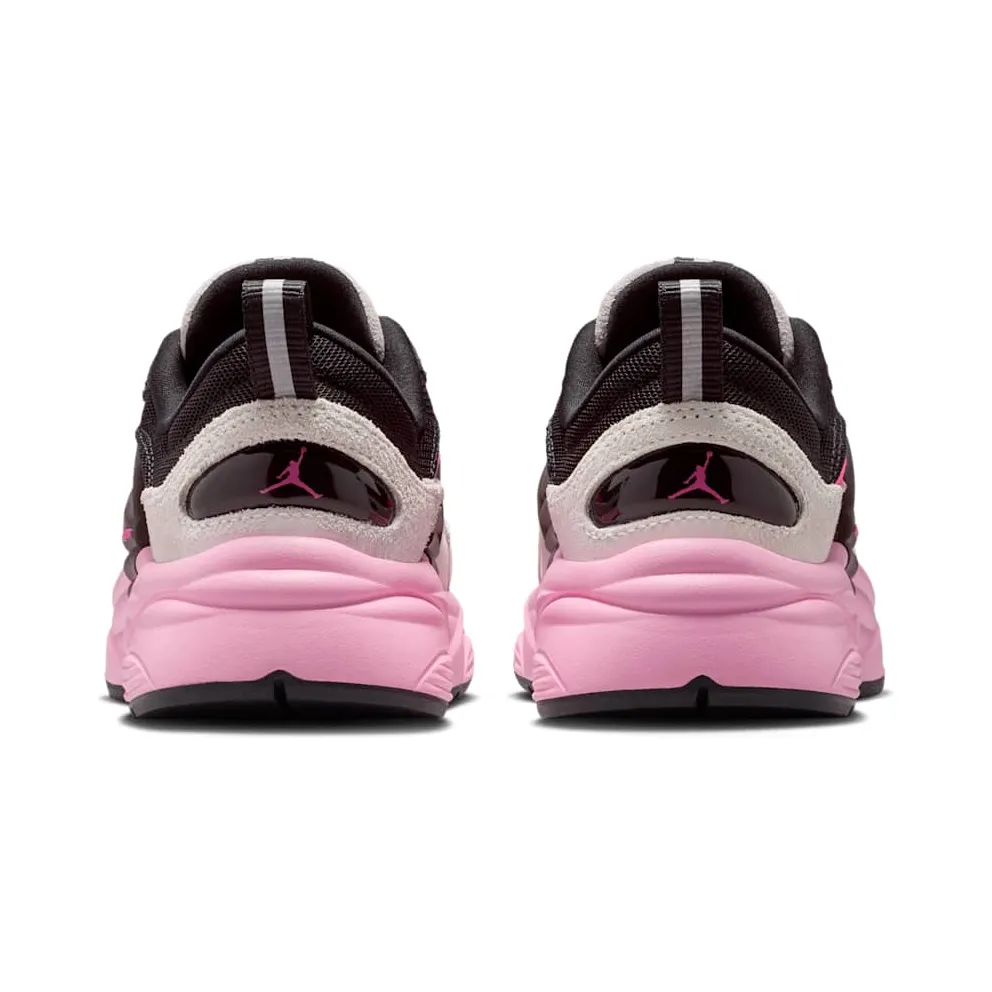 Jordan Trunner O/S Wolf Grey Pink Blast (II6531-002)