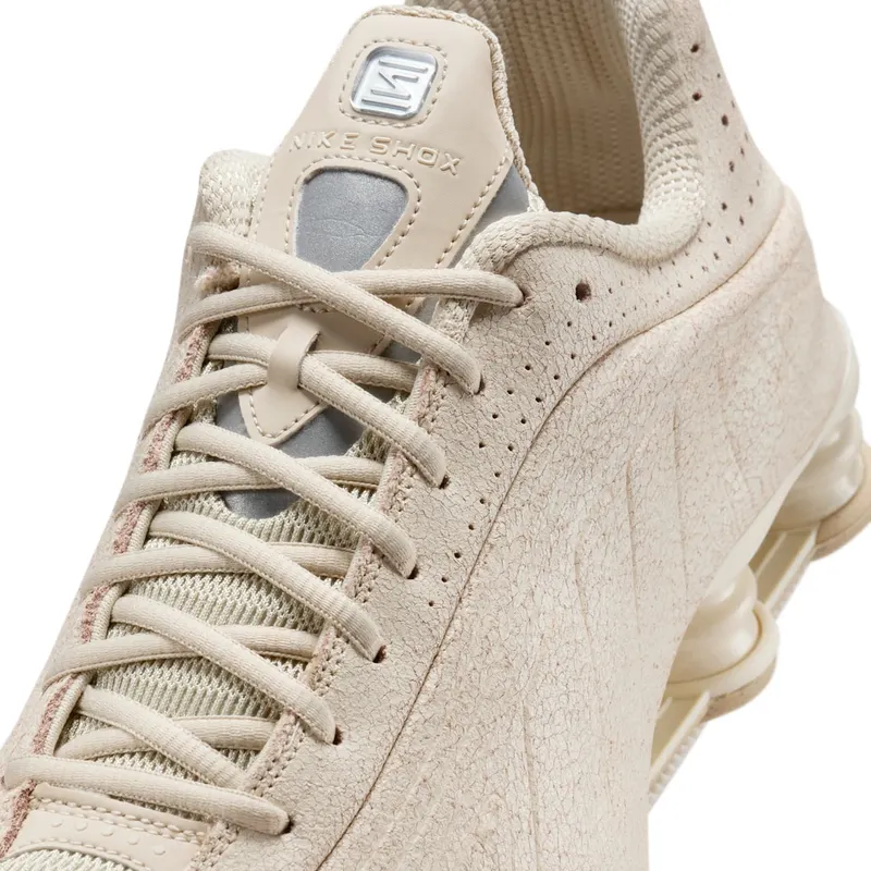 Nike Shox R4 “Natural Metallic Silver” (IO4544-100)