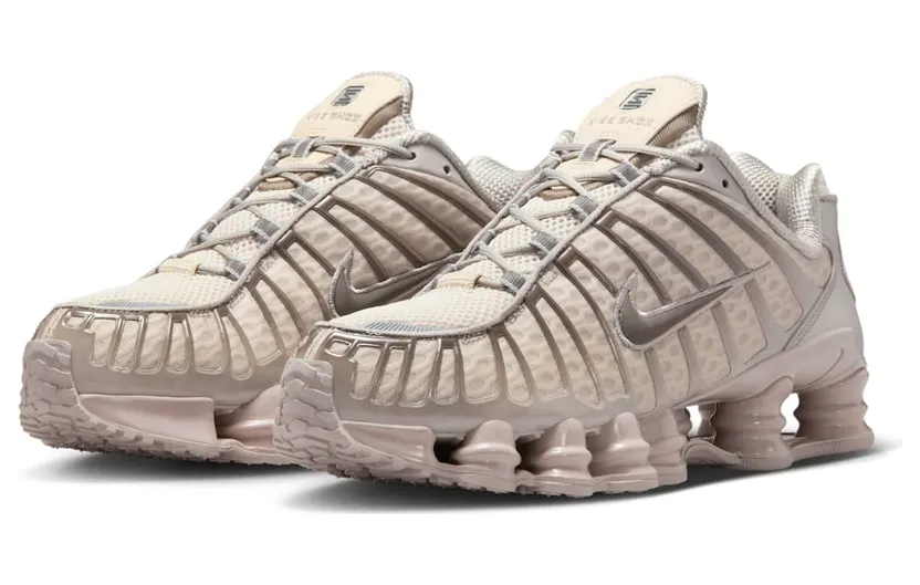 nike-shox AV3595-104