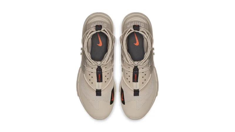 Nike Air Huarache Gripp Desert Sand Desert Sand/Hyper Crimson/Anthracite String (AO1730-003)