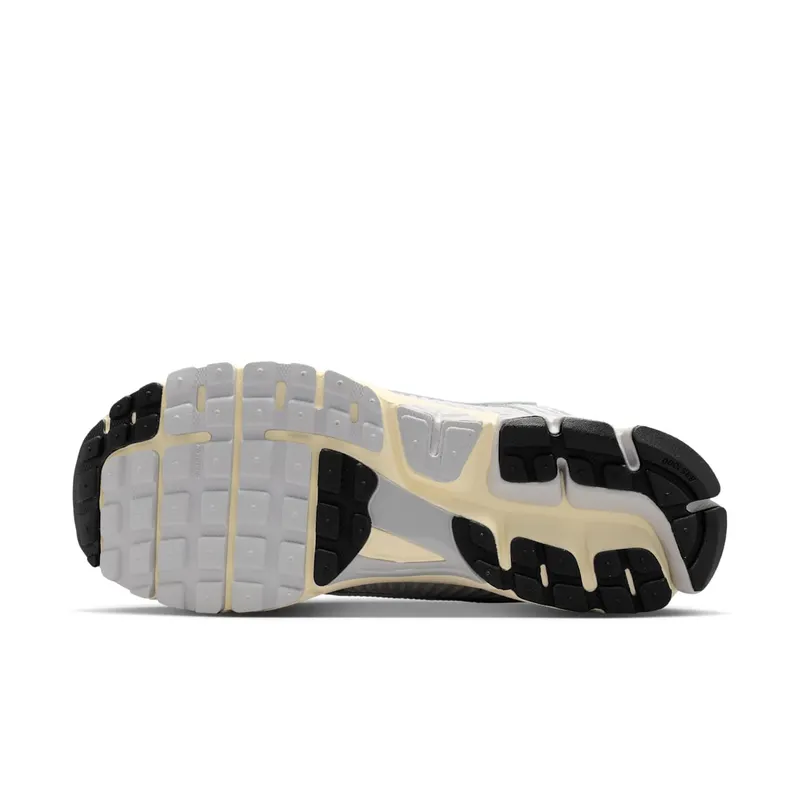 Nike Zoom Vomero 5 “Grey Fog Chrome” (IM3486-002)