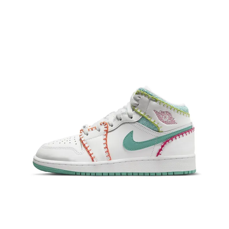 Air Jordan 1 Mid SE Older Kids’ White (DM6218-100)