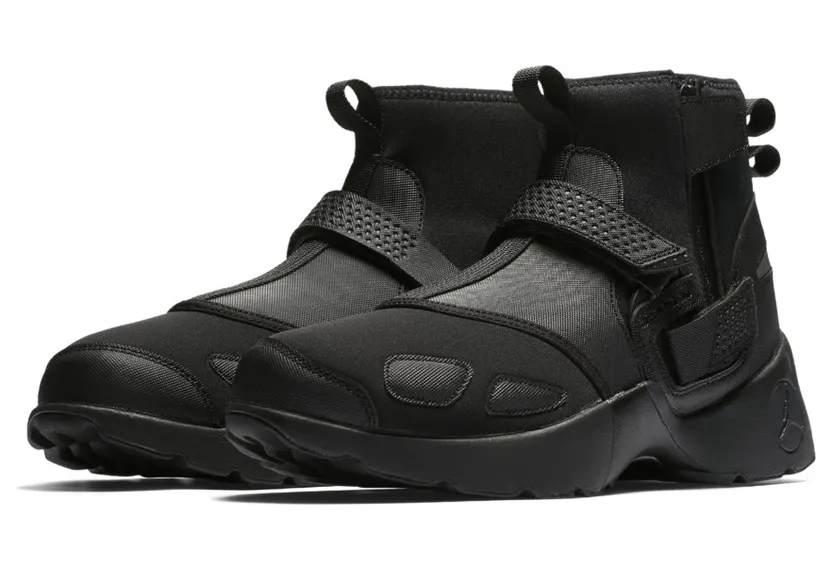 Jordan Trunner LX High Triple Black