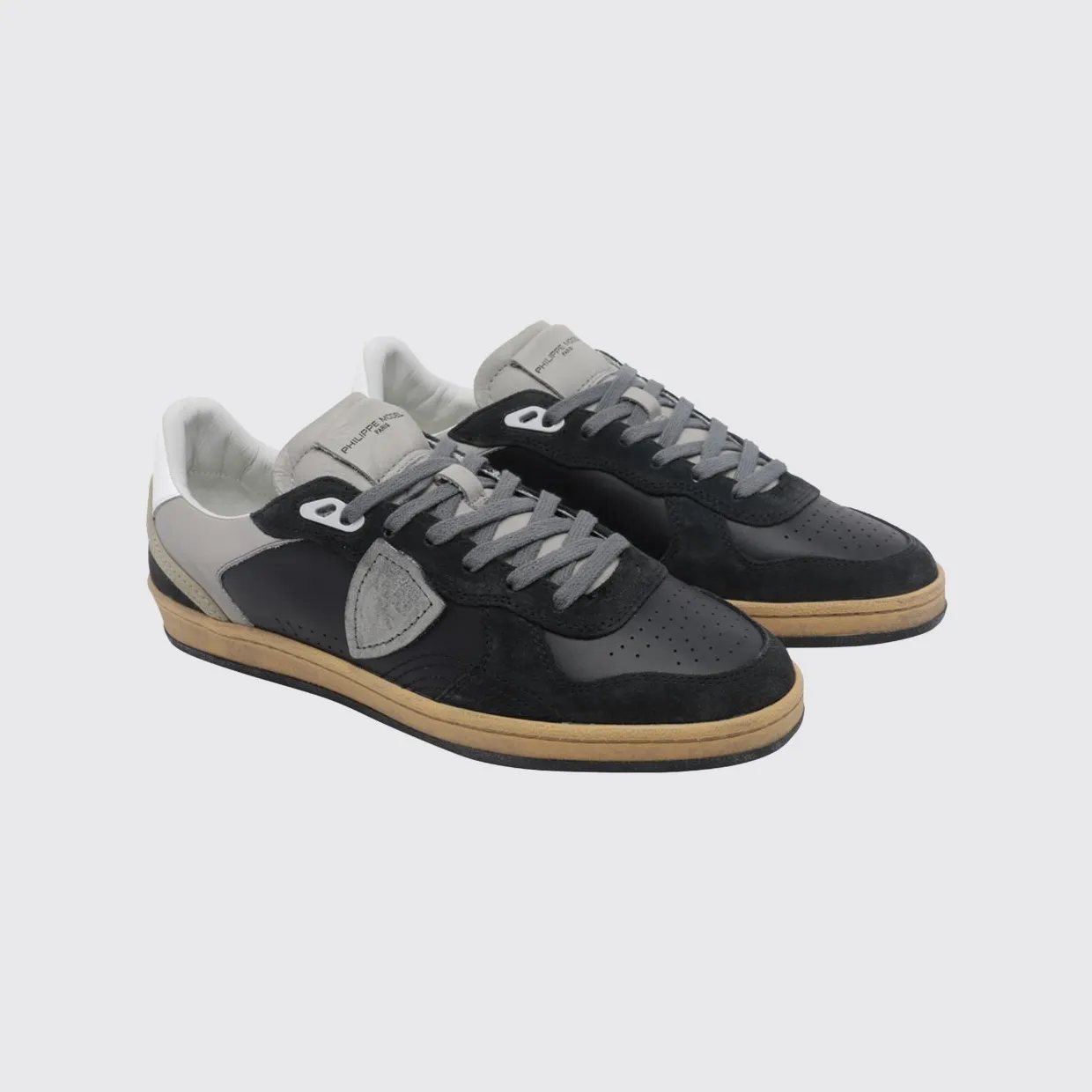 Philippe Model Pgal Suede Calfskin Low-Top Sneakers with Perforated Toe Black 1 (PGLUVD07)