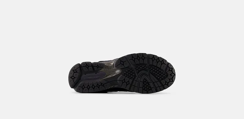 New Balance 2002R Gore-Tex “Protection Pack – Black” (U20023MB)