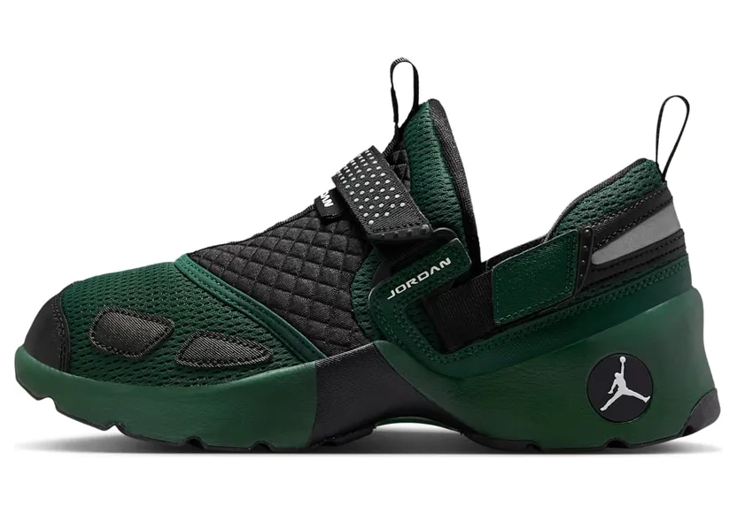 Jordan Trunner LX “Fir” (HQ2164-300)