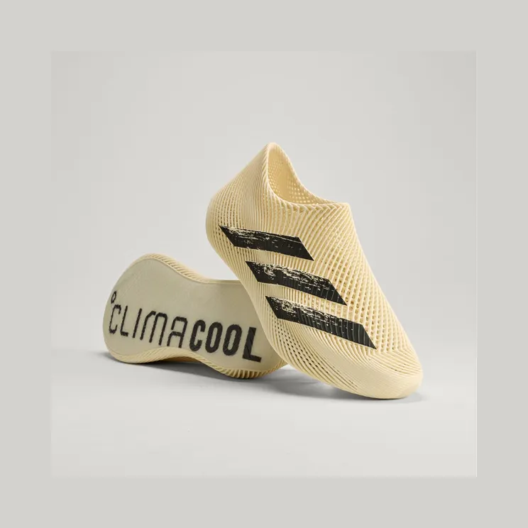 adidas Climacool “Off White / Core Black / Cloud White” (KI5233)