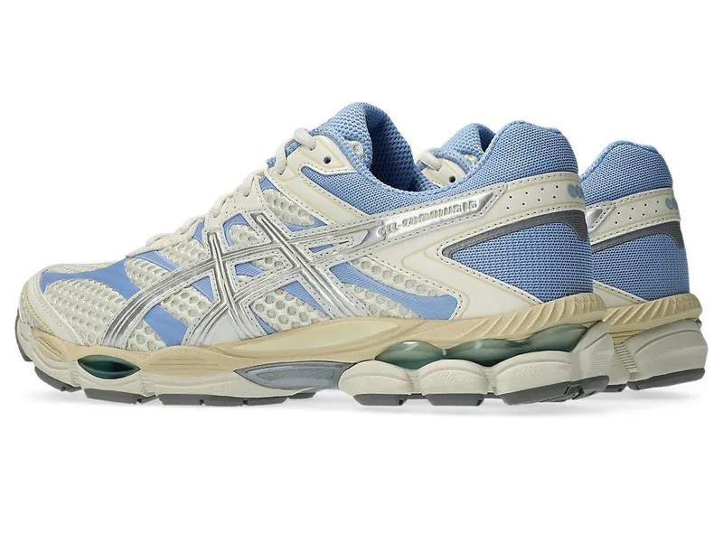 ASICS GEL-CUMULUS 16 “Ivory / Pure Silver” (1203A733-750)