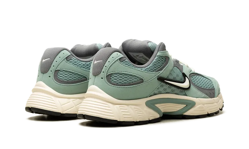 Nike V5 RNR “Cannon / Pale Ivory” (II6294-001)
