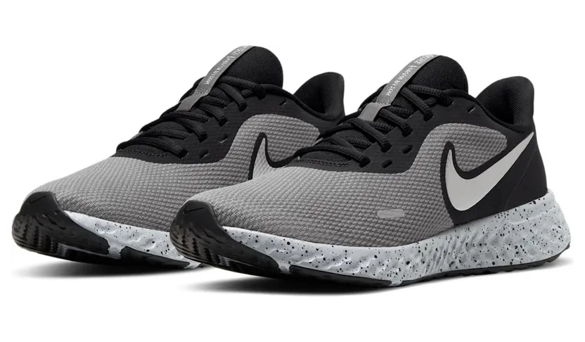 nike-revolution CV0159-001