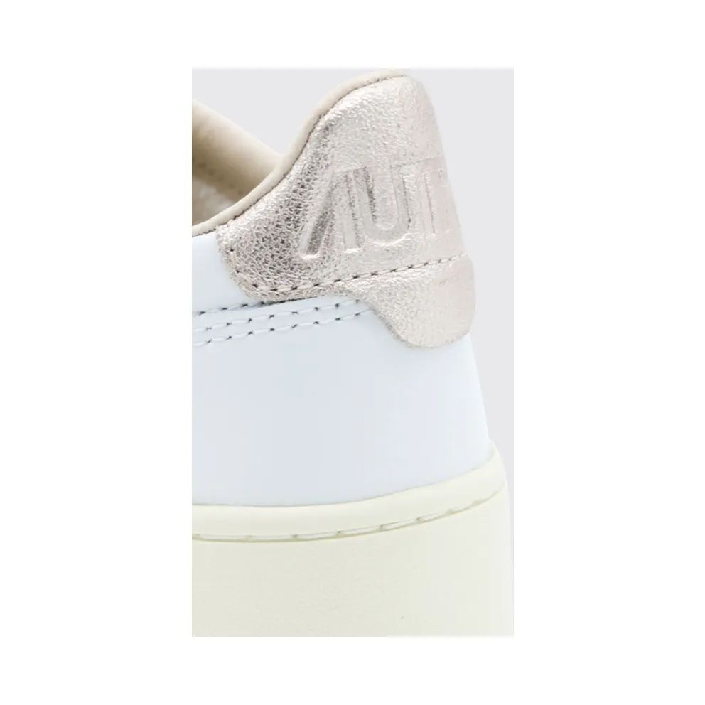 Autry Medalist Platform Low in Leather with Perforated Toe and Cut-Out Logo White (PTLWLL27)