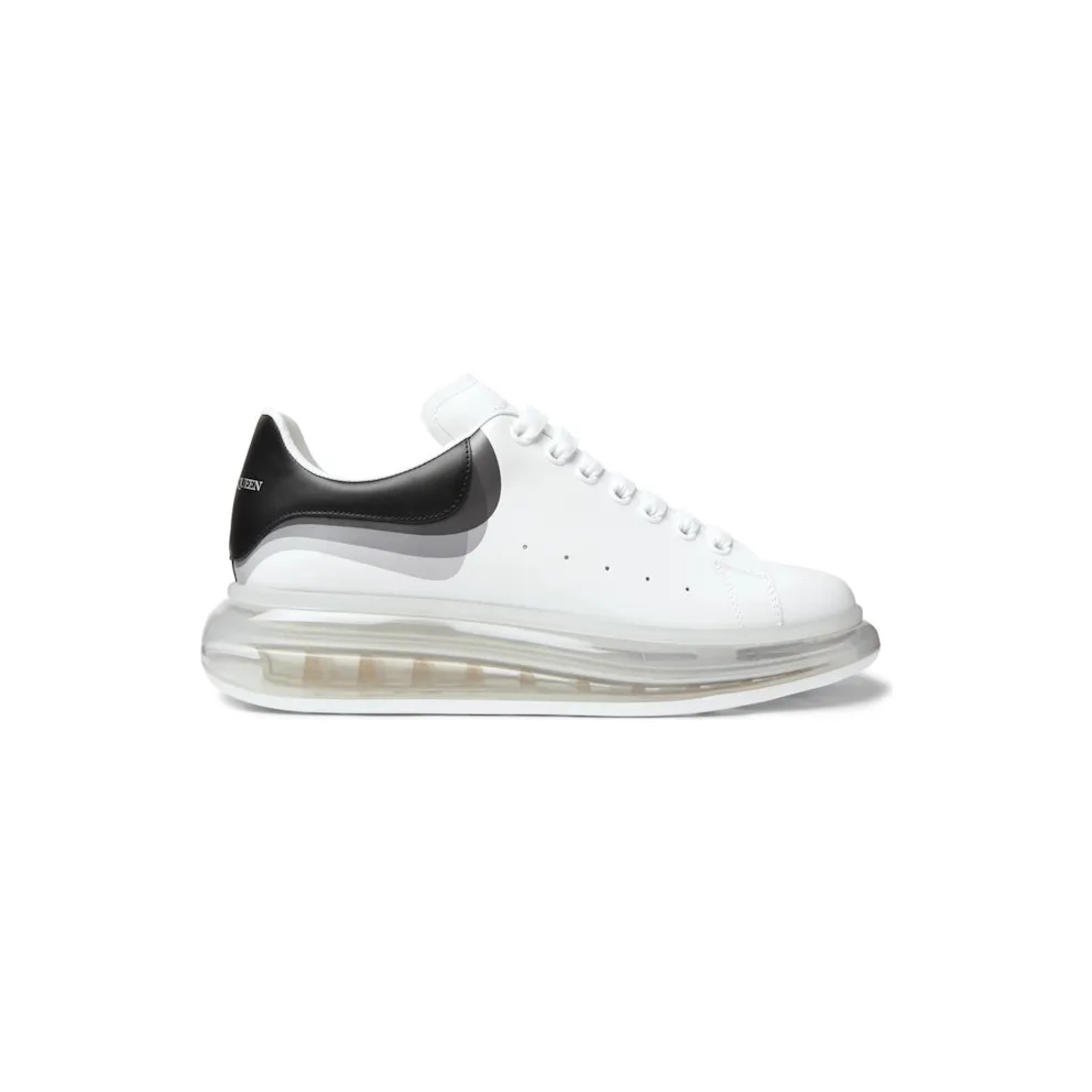 Alexander McQueen Oversized Black Clear Sole (604233WHX999061)