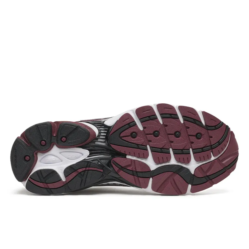 SAUCONY ProGrid Omni 9 OG “White / Maroon” (S101245-1095)