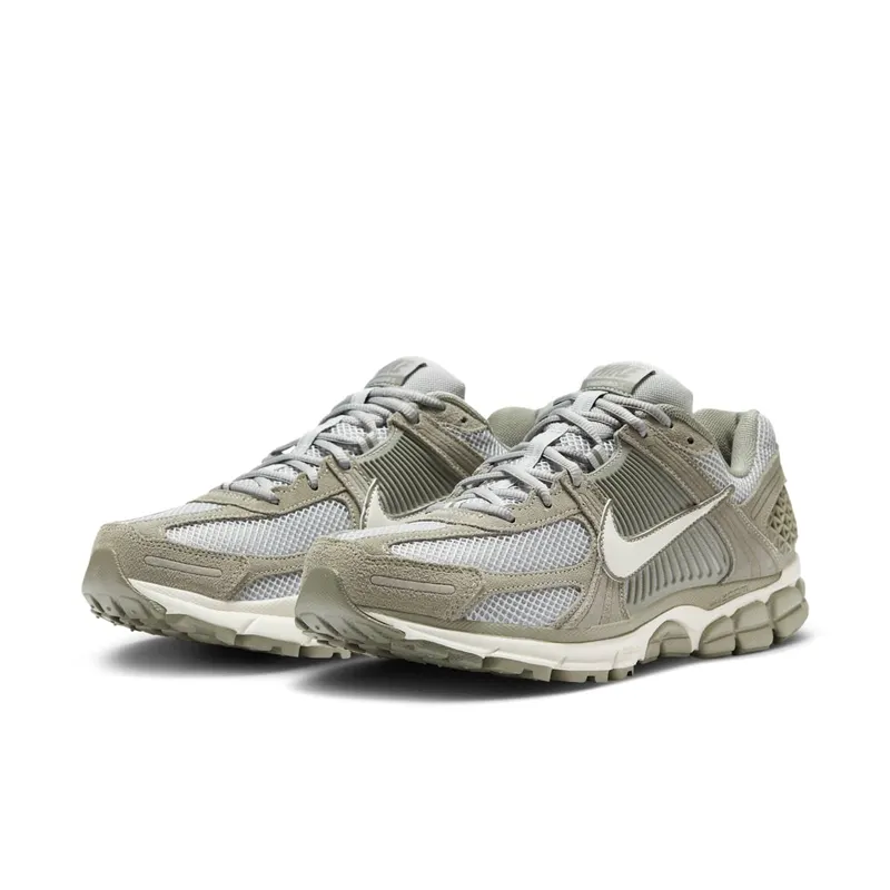 Nike Zoom Vomero 5 “Dark Stucco” (HF1553-002)