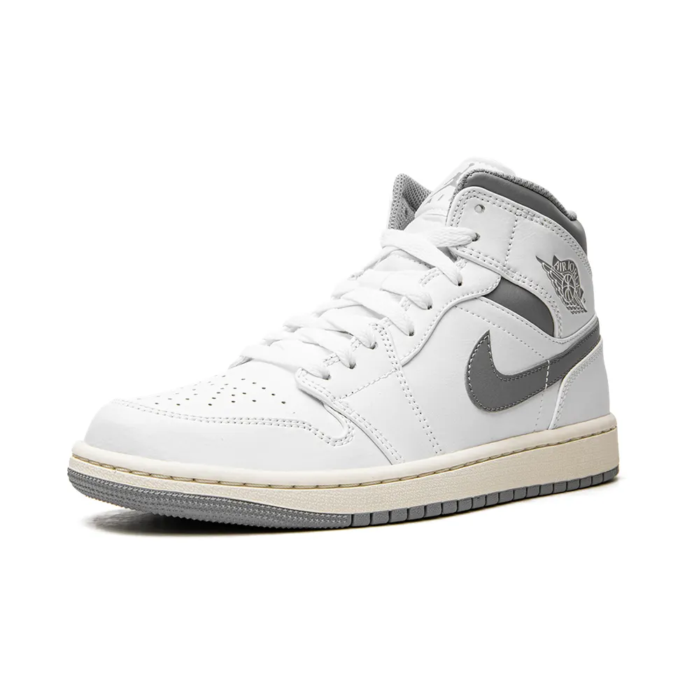 Air Jordan 1 Mid White (554724-135)