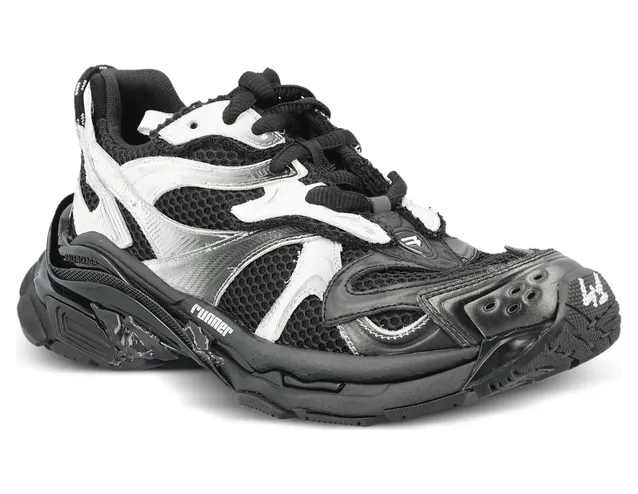 Balenciaga Runner “Black/White” (779066 WRN2G 1090) (3)