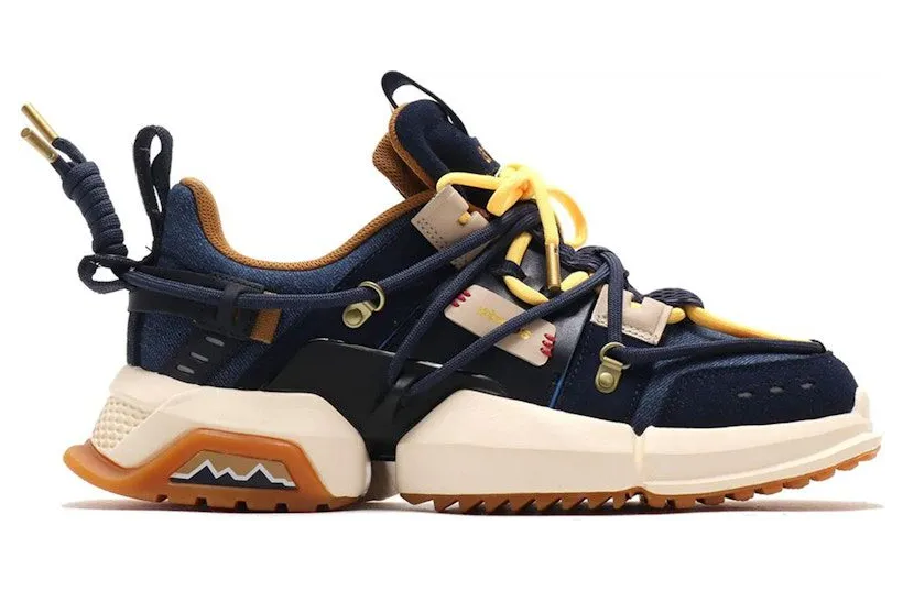 Li-Ning Titan atmos Japan (AGLP205-2)