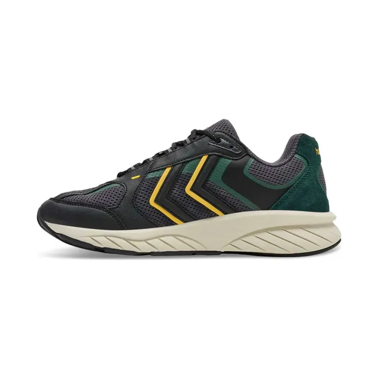 Hummel Black (2183332093)