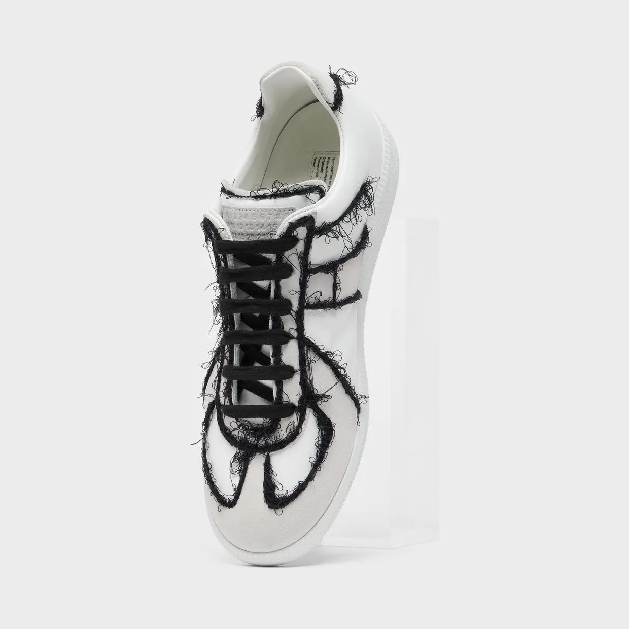 Maison Margiela Replica Embroidery Dirty Wash (S57WS0517P7571H1937)