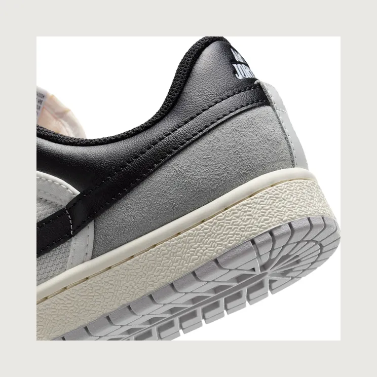 air-jordan-sky IQ0704-101