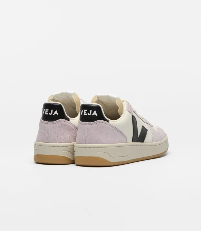 Veja V-10 White