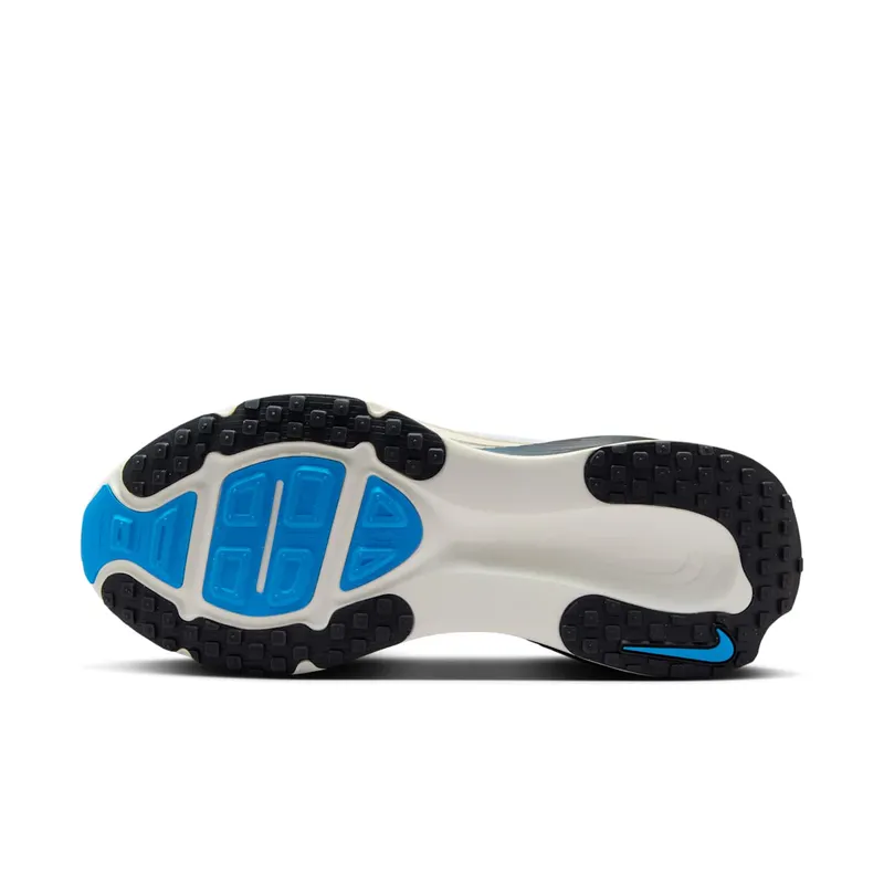 Nike Vomero 18 “White / Black” (IB7722-100)