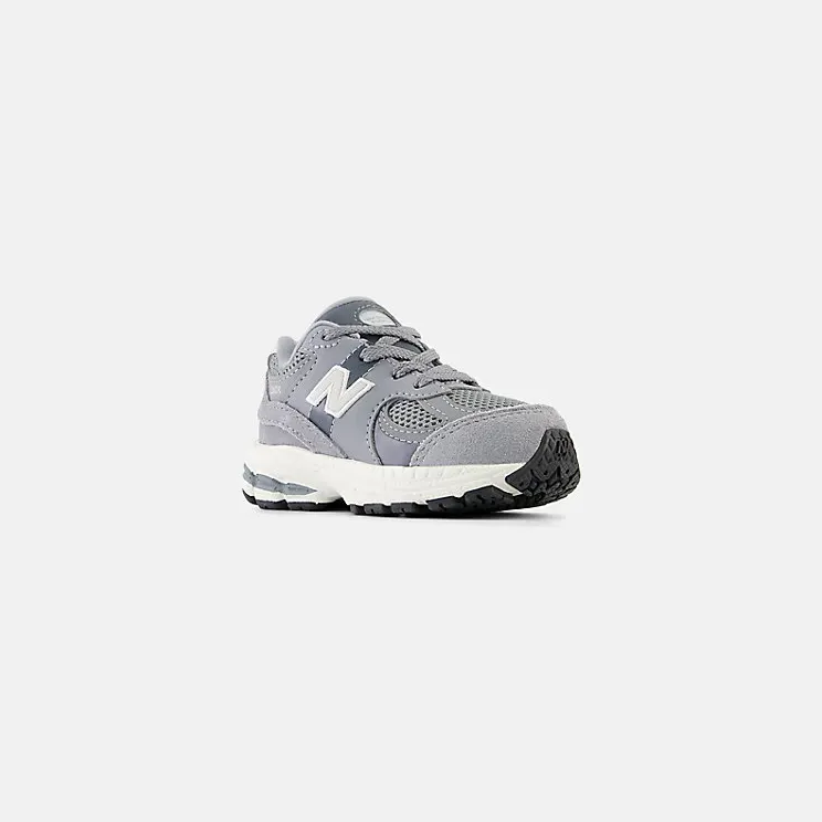 new-balance-2002r IC2002ST