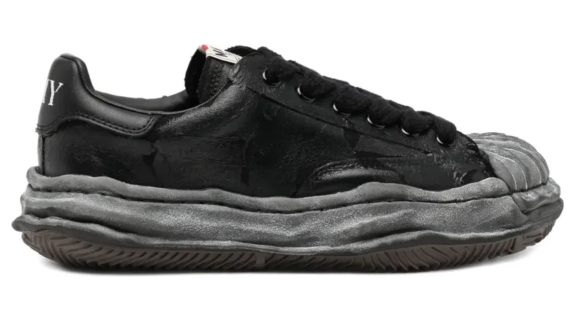 Maison MIHARA YASUHIRO Blakey Sneakers mit zerrissenem Film – Schwarz (A15FW727BLKBLK)