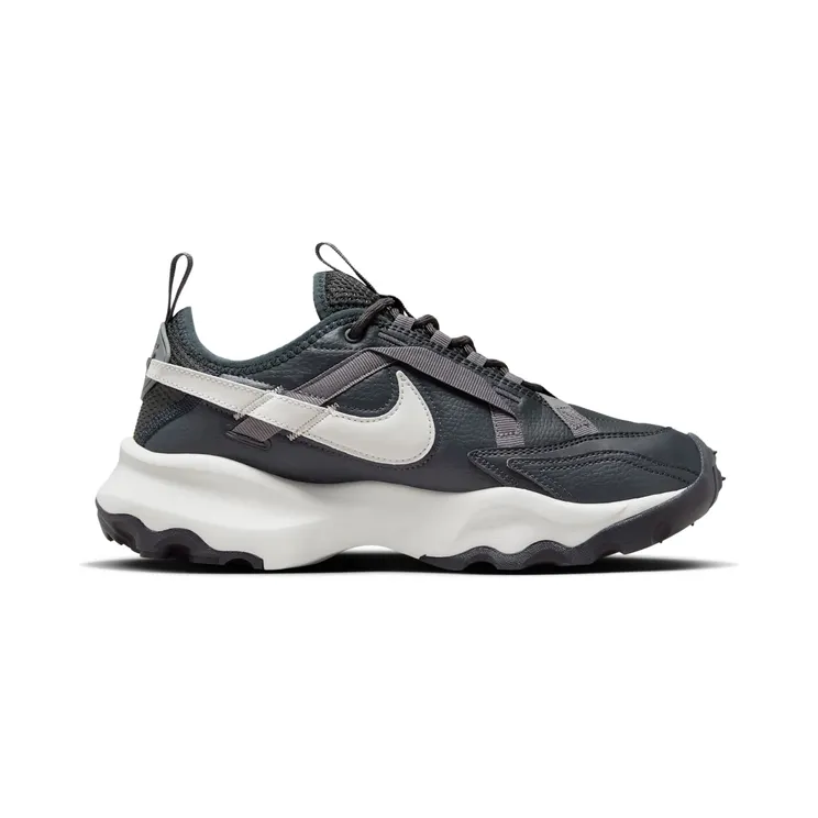 nike-tc-7900 DD9682-001