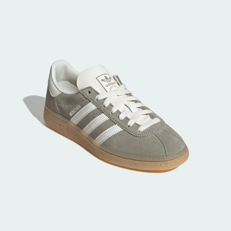 Adidas Muenchen Silver Pebble / Off White / Silver Metallic (JS3990)