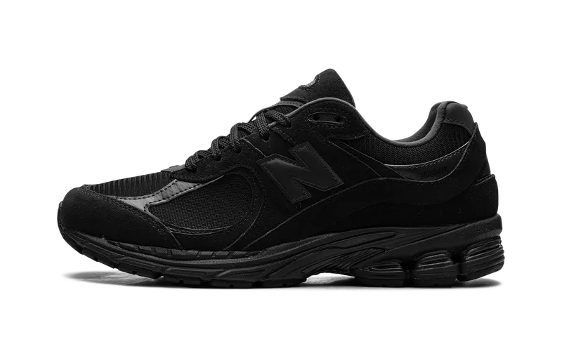 New Balance 2002R “Triple Black Suede” (U2002RBL)