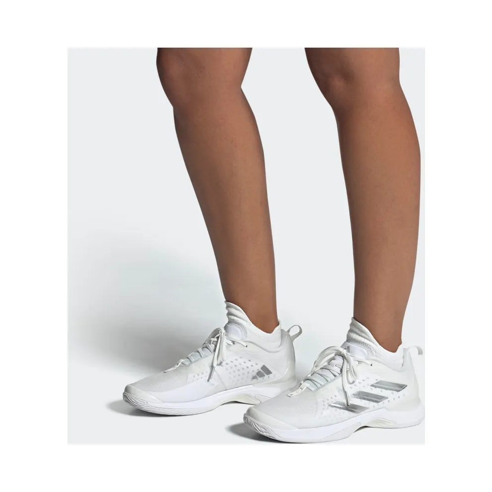 adidas AVACOURT Shoes Cloud White / Silver Metallic / Cloud White (HQ8404)