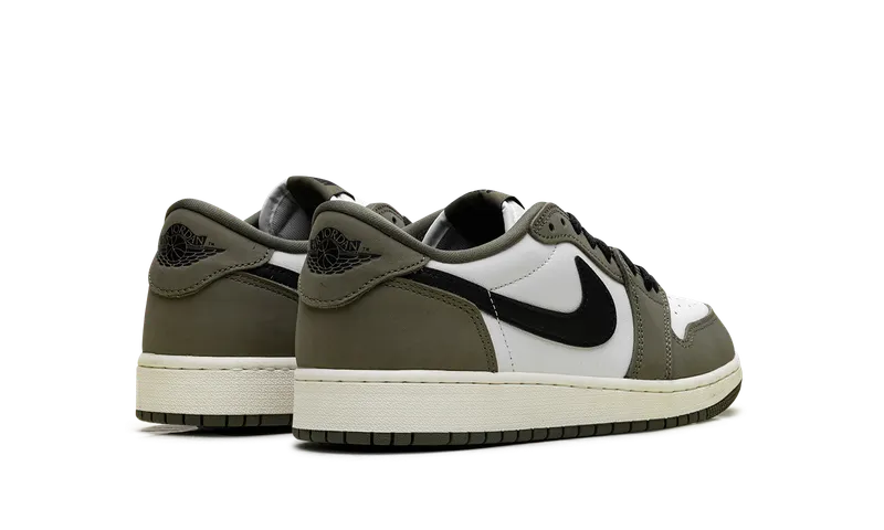 Nike Jordan 1 Retro Low OG GS “Medium Olive” (HQ6999-200)
