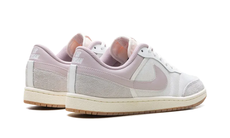 Jordan Skyline Low “White Grey Particle Rose” (IQ0704-100)