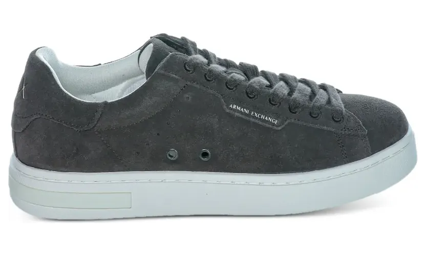 Armani Exchange Sneakers aus Wildleder mit Logo-Print – Schwarz (XM002617AF1968S6318)