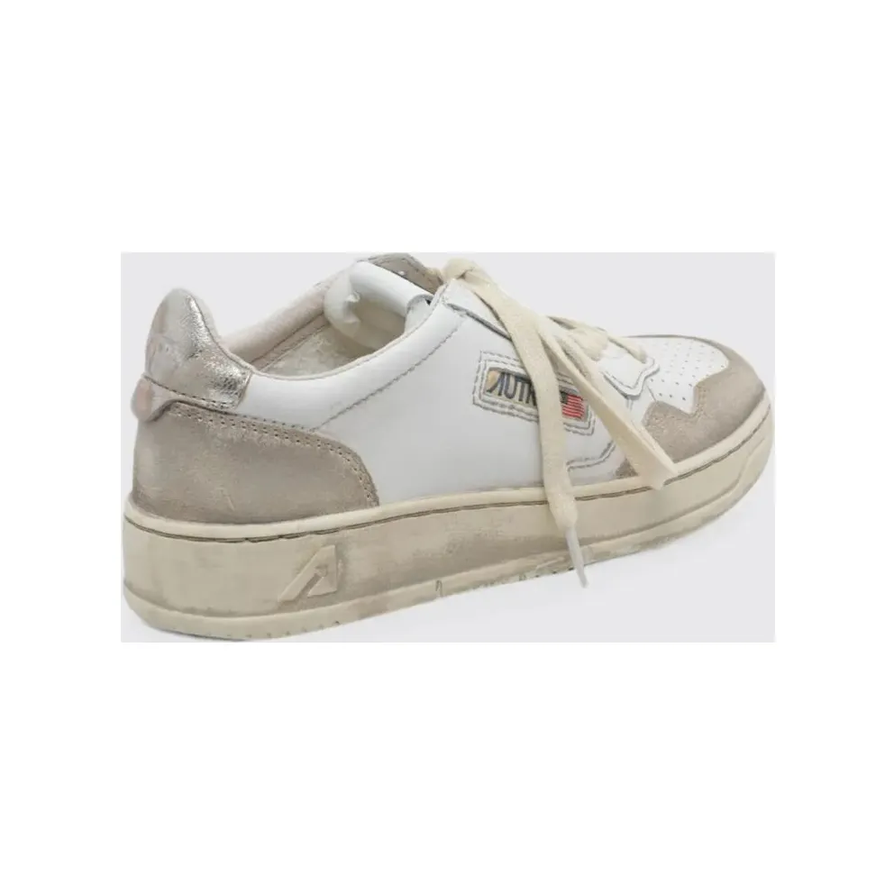 Autry Medalist Low Super Vintage Bicolour Leather Trainers with Worn Effect White (AVLWLS75)