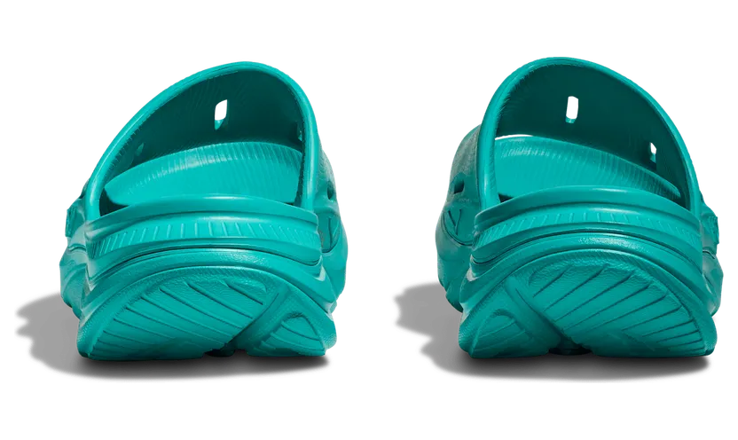 hoka-one-one-ora-recovery 1135061-CCMC