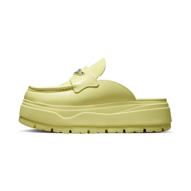 Jordan Mule “Luminous Green / Metallic Silver” (HJ4292-302)