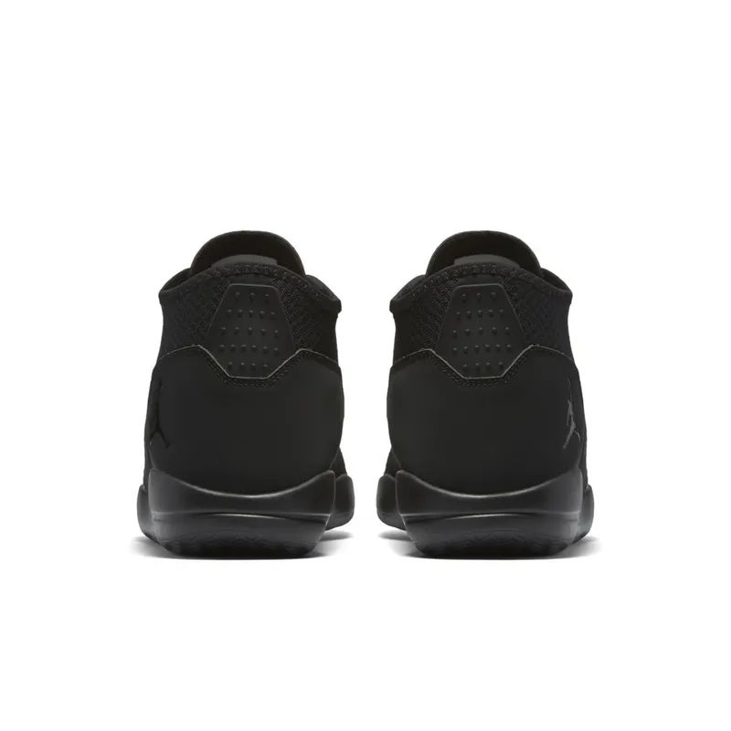Jordan Reveal Triple Black
